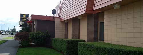 Motel College